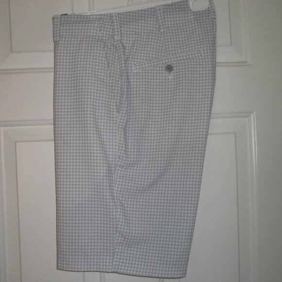 Ben Hogan Mens Flat Front White Gray Stretch Golf Short Pant - Size 31W* - Picture 1 of 3